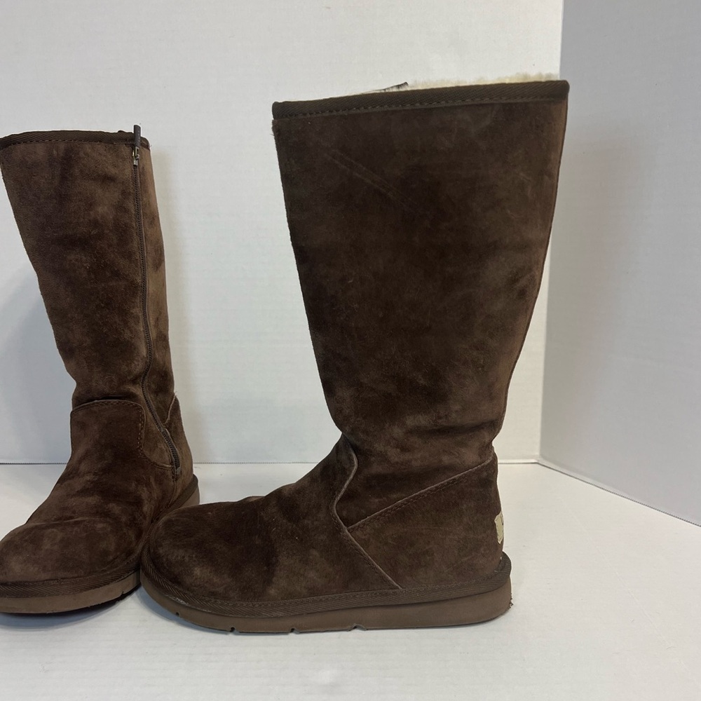 Ugg Brown Suede Tall Zip Boots‎ S/N 5683 Size 6